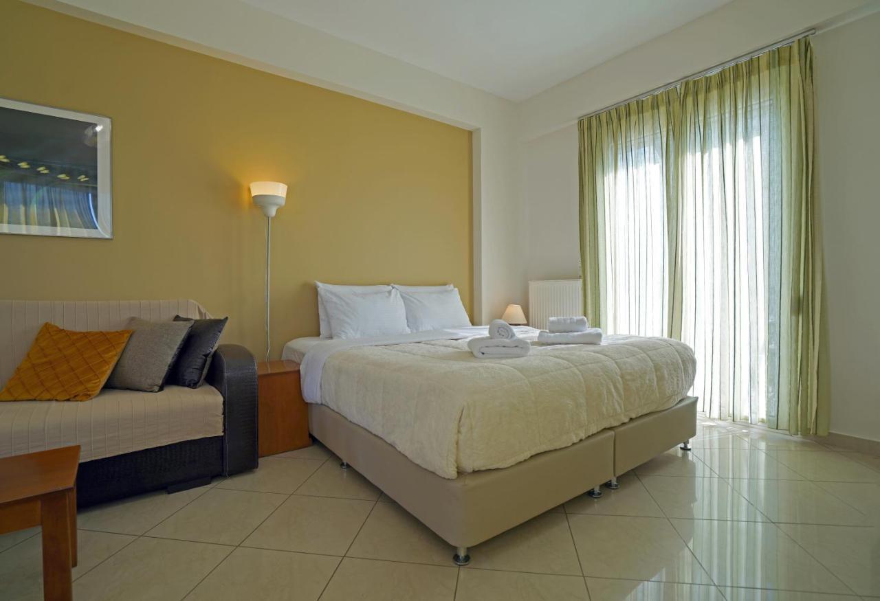 Semiramis Suites With Pool Kalamata Ngoại thất bức ảnh